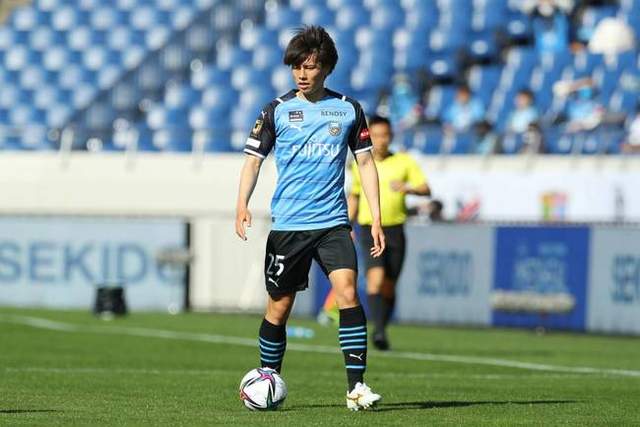 哈兰德：瓜帅对我要求非常多 但这正是我想要的